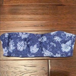 Victoria’s Secret strapless bra.